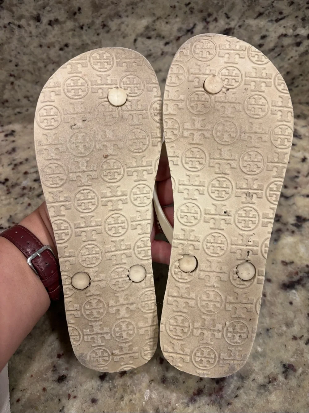 Tory burch Chelsea flip flops size 7 white/cream